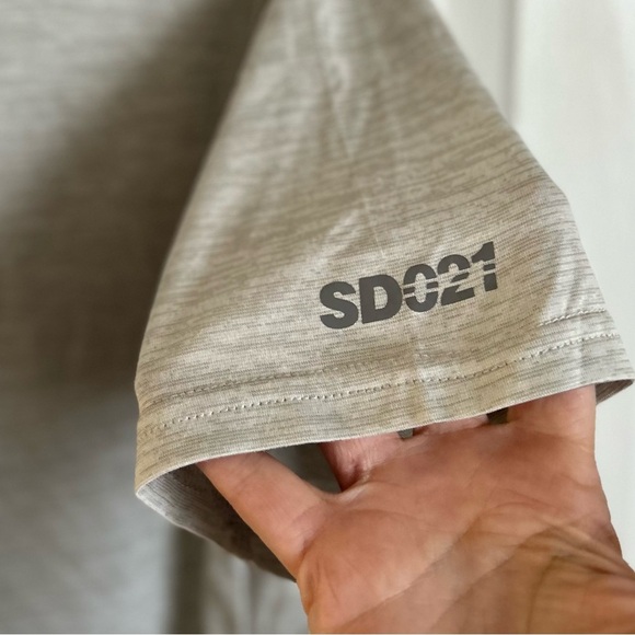 Superdry t-shirt - Picture 8 of 9